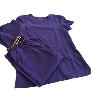 HeartSoul Purple Scrub Set Size Large